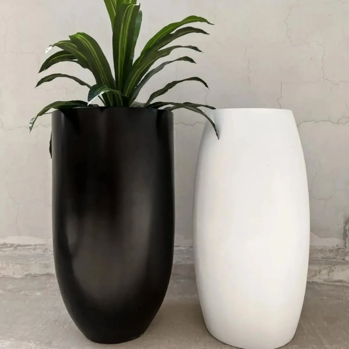 مزهرية بيضاوية